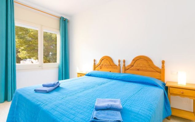 Velazquez - Photo 10